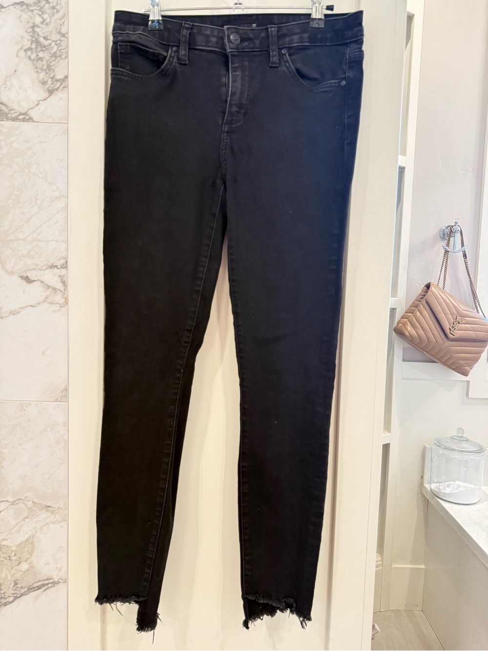 Joe's Jeans Black Skinny mid-Rise Jeans with Raw Edge Hem